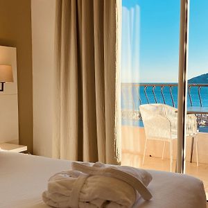 Superior double room sea view balcony